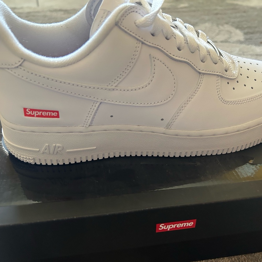 Nike Classic White Sole Sneakers - Picture 4 of 5